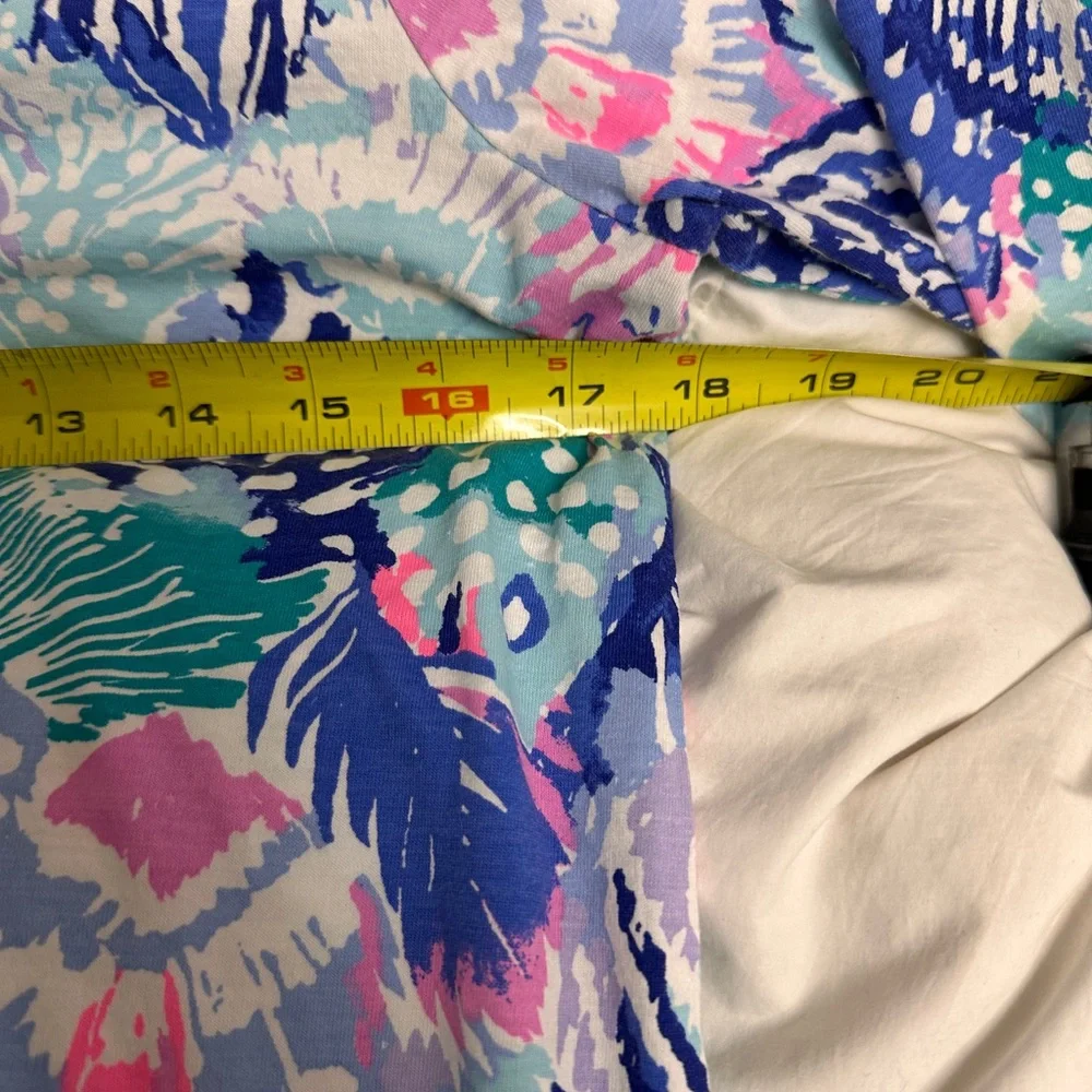 Lilly Pulitzer Beacon long-sleeve shift dress in the "Quill Out" Print. Size M - Picture 5 of 7